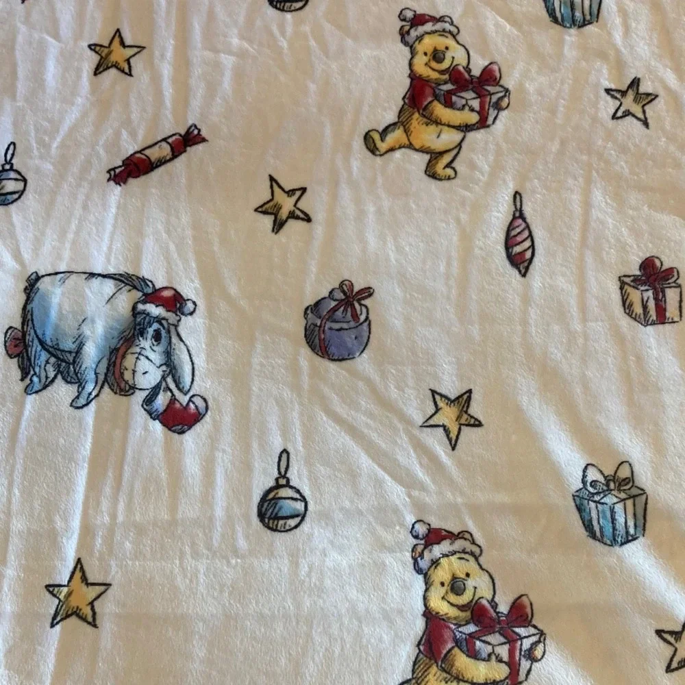 Disney Baby Winnie the‎ Pooh Christmas Blanket Holiday Plush Throw 30x40